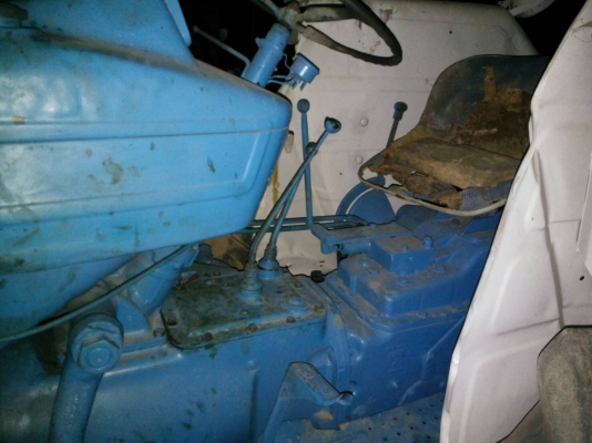 ขายรถไถFord 5000 รุ่น 68 ขายถูก