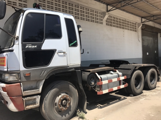 (มี3คัน)10ล้อหัวลาก2เพลา260แรงFM2KKNM ปี2546 เครื่องK13D รถสวย สภาพดีทั้ง3 เล่มพร้อม.