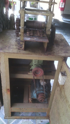 เครื่องกลิ้งลายเข็มขัดหนัง