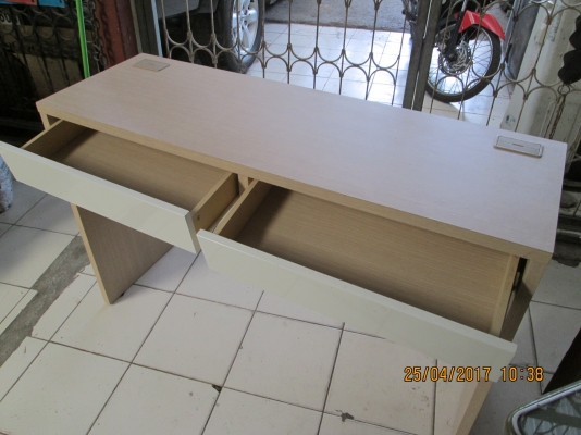 ขายครับ  โต๊ะขาเลส/1200บาท  โต๊ะบัญชี ขาย 800บาท