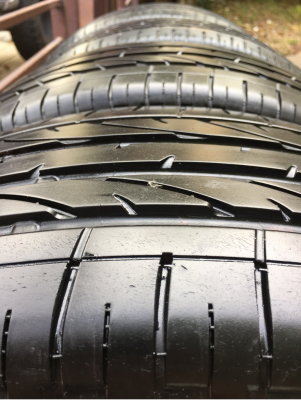 ยาง Bridgestone 225 65 17 ปี14 ดอกเต็ม ใช้ยาว ราคาไม่แพง ยาง Bridgestone 225 65 17 ปี14 ดอกเต็ม ใช้ยาว ราคาไม่แพง