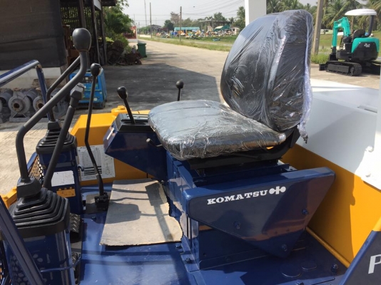 รถขุด KOMATSU PC20-6 ทำสีใหม่ มือสองนำเข้าญี่ปุ่น