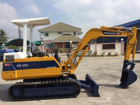 รถขุด KOMATSU PC20-6 ทำสีใหม่ มือสองนำเข้าญี่ปุ่น