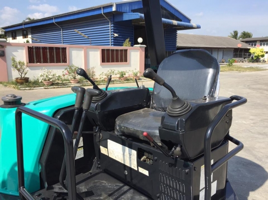 รถขุด KOBELCO 30SR ทำสีใหม่ มือสองนำเข้าญี่ปุ่น รถขุด KOBELCO 30SR ทำสีใหม่ มือสองนำเข้าญี่ปุ่น