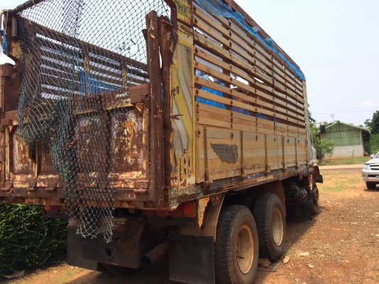 ขายด่วน HINO SUMO 227 สองเพลาใช้มาตั้งแต่ป้ายแดงลงเครื่องPO9สวยๆๆแรงๆๆครับ0629873267(คุณหนึ่ง)