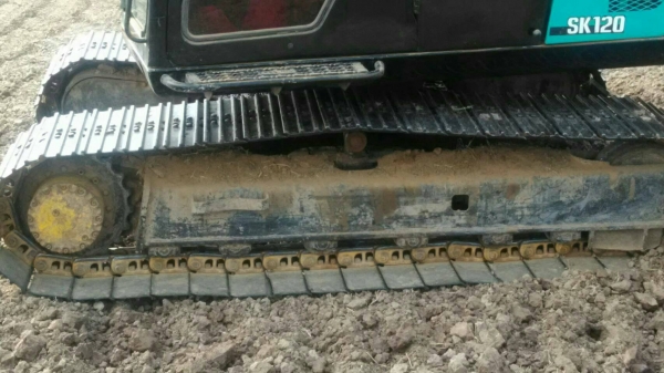 Kobelco sk 100-3 ใบอินวอย  ช่วงใหม่ เครื่องเดิม ปั้มเดิม สนใจติดต่อได้ที่ 0802719535 คุณเบียร์