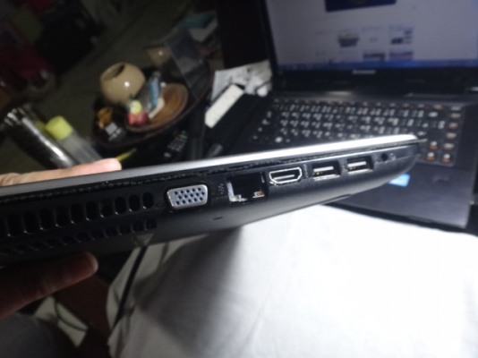 HP 14-AC101TX Core i3