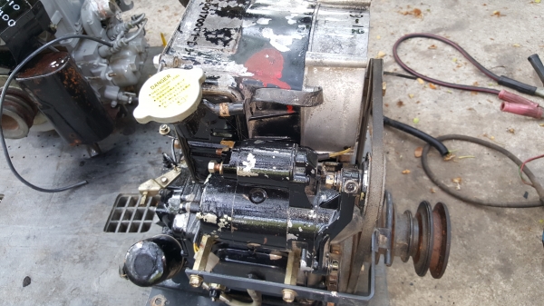 2  สูบ 9.5 แรง 11800 บาท หม้อน้ำในตัว รหัสสินค้า D3-12