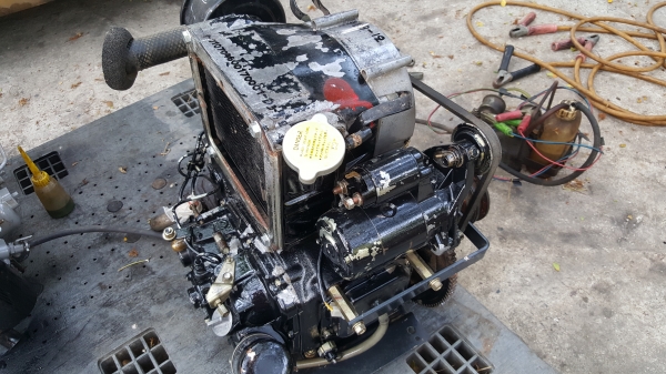 2  สูบ 9.5 แรง 11800 บาท หม้อน้ำในตัว รหัสสินค้า D3-12