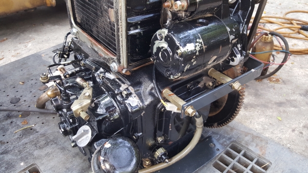 2  สูบ 9.5 แรง 11800 บาท หม้อน้ำในตัว รหัสสินค้า D3-12