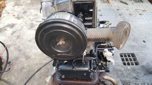 2  สูบ 9.5 แรง 11800 บาท หม้อน้ำในตัว รหัสสินค้า D3-12