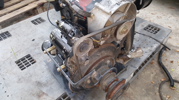 2  สูบ 9.5 แรง 11800 บาท หม้อน้ำในตัว รหัสสินค้า D3-12