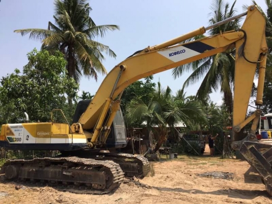 ขาย 595,000 KOBELCO  sk 200 MARK 3  เครื่อง 6D31 Turbo ดีแรง ปั้ม K3V แรงสมบูณร์ โช่หนา เอวแน่น ไฟฟ้าตัด รถพร้อมใช้ รถอยู่ สุรินทร์ 090-772-3710 090-772-3708