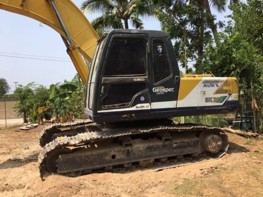 ขาย 595,000 KOBELCO  sk 200 MARK 3  เครื่อง 6D31 Turbo ดีแรง ปั้ม K3V แรงสมบูณร์ โช่หนา เอวแน่น ไฟฟ้าตัด รถพร้อมใช้ รถอยู่ สุรินทร์ 090-772-3710 090-772-3708