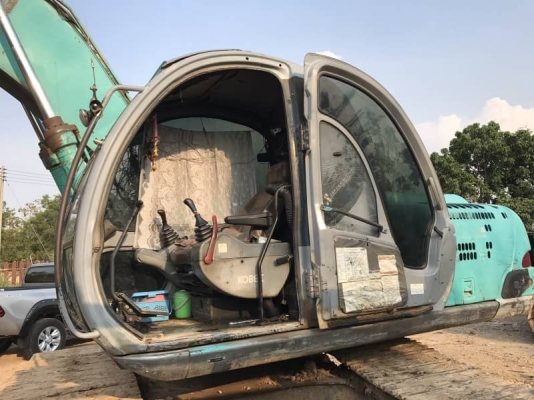 ขาย 795,000 KOBELCO SK200 MARK 5 SUPER  เครื่องดี ปั้มแรง โช่หนา เอวแน่น ไฟฟ้าครบ เอกสารเล่มทะเบียน  รถอยู่ จ.สุรินทร์  090-772-3710 090-772-3708