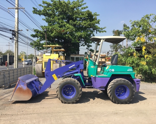 ขายรถตัก KOMATSU WA 50-3E เกียร์ ปั้ม สมบูรณ์พร้อมใช้ครับ ติดต่อ 063-9316985 ID LINE : 0639316985 ครับ