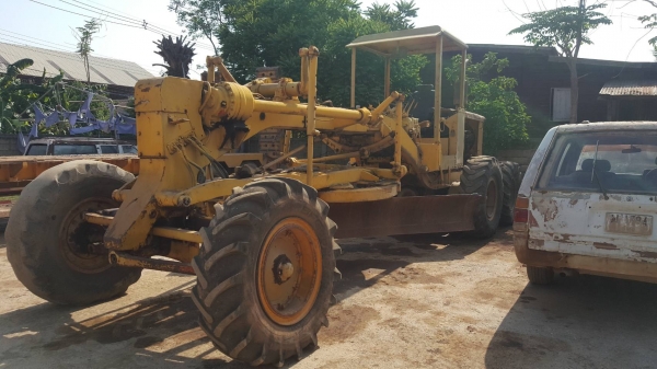 ขายรถเกรด CAT 12F เครื่อง8Zไดเล็ก ขายรถเกรด CAT 12F เครื่อง8Zไดเล็ก