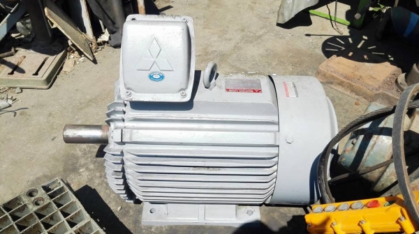 ** Sold ** มอเตอร์ Mitsubishi 50 HP 1450 RPM 380V ของสแปโรงงานยังไม่ได้ใช้