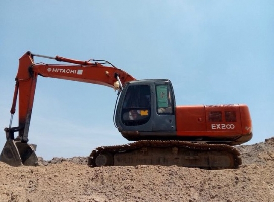 ขาย!! >>> Hiatchi Ex200 รุ่น 5 รถใช้งานอยู่ <<< เบอร์ติดต่อ 098-7155789