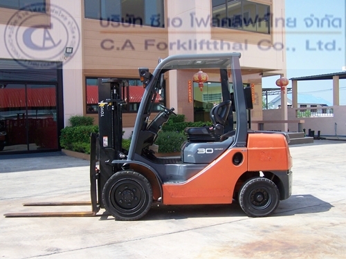 ขาย รถโฟล์คลิฟท์ TOYOTA รุ่น 8-FDL30