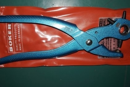 ขายคีมเจาะรูหนัง สายเข็มขัด BOKER Made in Germany.ใหม่เก่าเก็บ ขายคีมเจาะรูหนัง สายเข็มขัด BOKER Made in Germany.ใหม่เก่าเก็บ