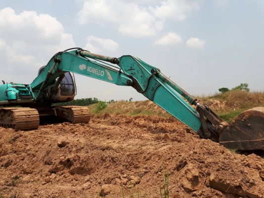 ขายด่วน KOBELC0 SK200 ธรรมดา สภาพพร้อมใช้งาน เครื่องปั้มดี ไฟฟ้าตัด มอเตอร์คันเร่ง โซ่ช่วงล่างสวย เอวแน่น เฟรมไม่ผุ รถเรียบร้อย พร้อมใช้งาน เอกสารเล่มทะเบียน