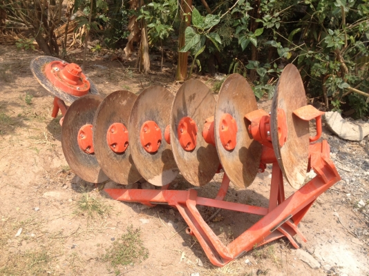 ขายผาน 6 x24 รุ่นใหม่ ใช่งานมาแล้ว 1 เดือน  ต้องการขาย  38000    บาท  วันทูคอล 098 668-3479 dtac 094 283-9369 สิทธิ์ คับ