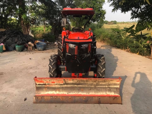 ขายรถไถคูโบต้า L5018(4WD)2เพลา สภาพนางฟ้า พร้อมอุปกรณ์ ใบมีด และ ผานพรวน  ใช้งาน 400 ชม. รถปี 59 ราคา 638,000 บาท  สนใจติดต่อ 081-9136451  ขอดูรูปเพิ่มเติม Line : bow6451  #พร้อมจัดส่งฟรีค่ะ