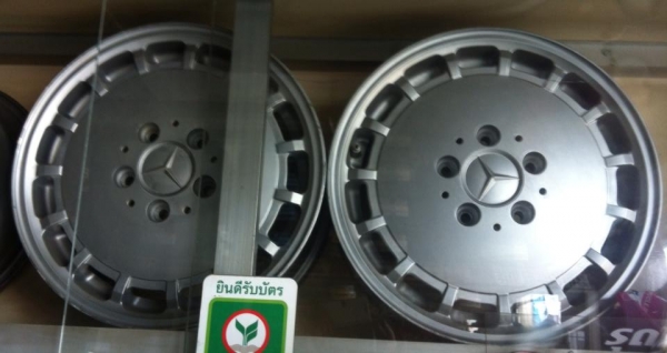ล้อแม็กถอดจากเบนซ์ W124 ของแท้ติดรถ ล้อแม็กถอดจากเบนซ์ W124 ของแท้ติดรถ