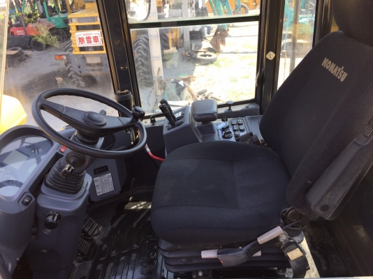 KOMATSU WA320-6 นำเข้าจากญี่ปุ่น สภาพสวยมาก เหมือนรถใหม่ ประหยัดน้ำมันสุดๆ