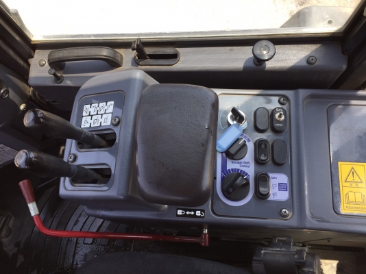 KOMATSU WA320-6 นำเข้าจากญี่ปุ่น สภาพสวยมาก เหมือนรถใหม่ ประหยัดน้ำมันสุดๆ