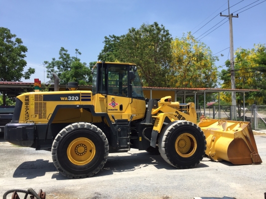 KOMATSU WA320-6 นำเข้าจากญี่ปุ่น สภาพสวยมาก เหมือนรถใหม่ ประหยัดน้ำมันสุดๆ