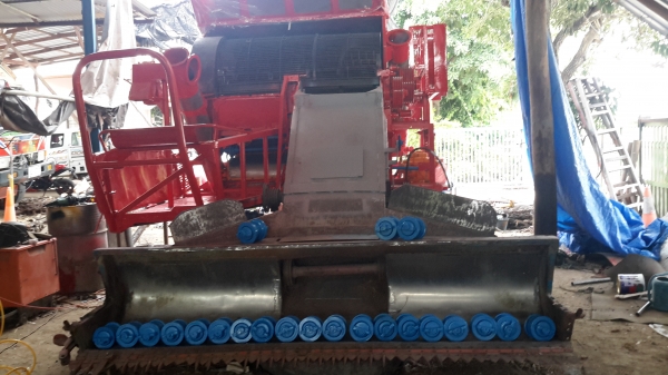 ท่านที่รอ เรายังจะมีรถที่จะนำเข้ามาเก็บงานอีก 3 คันครับ พร้อมช่วงไหนก็รับได้ครับ ศักดิ์พัฒนา 10  ht  hino ho7d +TORBO ~225  แรง ปั้มไดกิ้น แขนปล่อยมอร์เตอร์