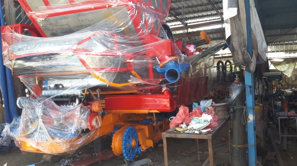 ท่านที่รอ เรายังจะมีรถที่จะนำเข้ามาเก็บงานอีก 3 คันครับ พร้อมช่วงไหนก็รับได้ครับ ศักดิ์พัฒนา 10  ht  hino ho7d +TORBO ~225  แรง ปั้มไดกิ้น แขนปล่อยมอร์เตอร์