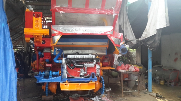 ท่านที่รอ เรายังจะมีรถที่จะนำเข้ามาเก็บงานอีก 3 คันครับ พร้อมช่วงไหนก็รับได้ครับ ศักดิ์พัฒนา 10  ht  hino ho7d +TORBO ~225  แรง ปั้มไดกิ้น แขนปล่อยมอร์เตอร์