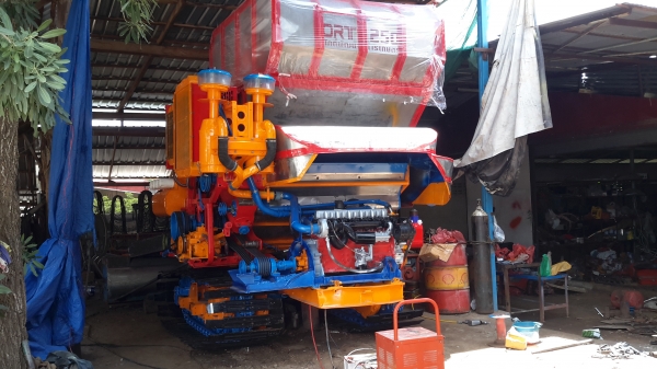 ท่านที่รอ เรายังจะมีรถที่จะนำเข้ามาเก็บงานอีก 3 คันครับ พร้อมช่วงไหนก็รับได้ครับ ศักดิ์พัฒนา 10  ht  hino ho7d +TORBO ~225  แรง ปั้มไดกิ้น แขนปล่อยมอร์เตอร์