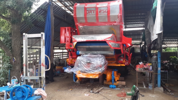 ท่านที่รอ เรายังจะมีรถที่จะนำเข้ามาเก็บงานอีก 3 คันครับ พร้อมช่วงไหนก็รับได้ครับ ศักดิ์พัฒนา 10  ht  hino ho7d +TORBO ~225  แรง ปั้มไดกิ้น แขนปล่อยมอร์เตอร์