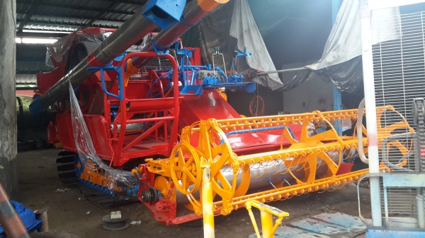 ท่านที่รอ เรายังจะมีรถที่จะนำเข้ามาเก็บงานอีก 3 คันครับ พร้อมช่วงไหนก็รับได้ครับ ศักดิ์พัฒนา 10  ht  hino ho7d +TORBO ~225  แรง ปั้มไดกิ้น แขนปล่อยมอร์เตอร์