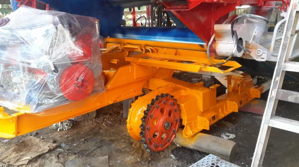 ท่านที่รอ เรายังจะมีรถที่จะนำเข้ามาเก็บงานอีก 3 คันครับ พร้อมช่วงไหนก็รับได้ครับ ศักดิ์พัฒนา 10  ht  hino ho7d +TORBO ~225  แรง ปั้มไดกิ้น แขนปล่อยมอร์เตอร์