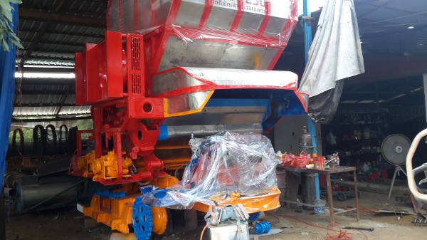 ท่านที่รอ เรายังจะมีรถที่จะนำเข้ามาเก็บงานอีก 3 คันครับ พร้อมช่วงไหนก็รับได้ครับ ศักดิ์พัฒนา 10  ht  hino ho7d +TORBO ~225  แรง ปั้มไดกิ้น แขนปล่อยมอร์เตอร์