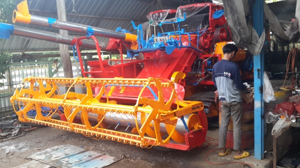 ท่านที่รอ เรายังจะมีรถที่จะนำเข้ามาเก็บงานอีก 3 คันครับ พร้อมช่วงไหนก็รับได้ครับ ศักดิ์พัฒนา 10  ht  hino ho7d +TORBO ~225  แรง ปั้มไดกิ้น แขนปล่อยมอร์เตอร์