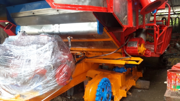 ท่านที่รอ เรายังจะมีรถที่จะนำเข้ามาเก็บงานอีก 3 คันครับ พร้อมช่วงไหนก็รับได้ครับ ศักดิ์พัฒนา 10  ht  hino ho7d +TORBO ~225  แรง ปั้มไดกิ้น แขนปล่อยมอร์เตอร์