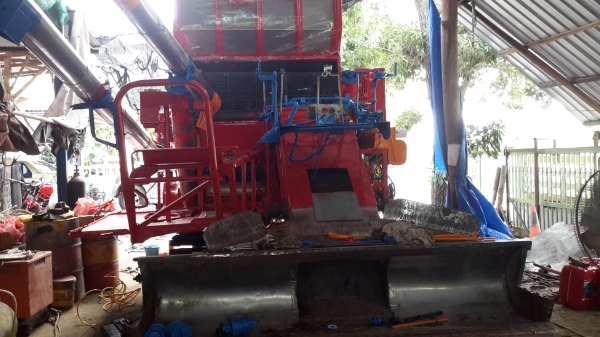 ท่านที่รอ เรายังจะมีรถที่จะนำเข้ามาเก็บงานอีก 3 คันครับ พร้อมช่วงไหนก็รับได้ครับ ศักดิ์พัฒนา 10  ht  hino ho7d +TORBO ~225  แรง ปั้มไดกิ้น แขนปล่อยมอร์เตอร์