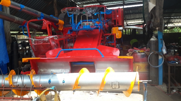 ท่านที่รอ เรายังจะมีรถที่จะนำเข้ามาเก็บงานอีก 3 คันครับ พร้อมช่วงไหนก็รับได้ครับ ศักดิ์พัฒนา 10  ht  hino ho7d +TORBO ~225  แรง ปั้มไดกิ้น แขนปล่อยมอร์เตอร์