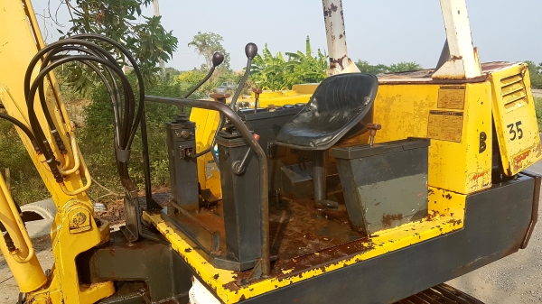 ขายด่วนรถแบคโฮYANMABยันม่าB35เทียบเท่าPC35รถนอกสถาพดีพร้อมใช้เพิ่งนำเข้ามายังไม่เคยใช้งานในเมืองไทยเลย ขายด่วนรถแบคโฮYANMABยันม่าB35เทียบเท่าPC35รถนอกสถาพดีพร้อมใช้เพิ่งนำเข้ามายังไม่เคยใช้งานในเมืองไทยเลย