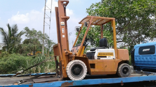 ขายด่วนรถยกKOMATSU FG25-10ยก2.5ตันยกสูง4เมตรเกียรออโต้รถนอกเพิ่งนำเข้ามายังไม่เคยใช้งานในเมืองไทยเลย