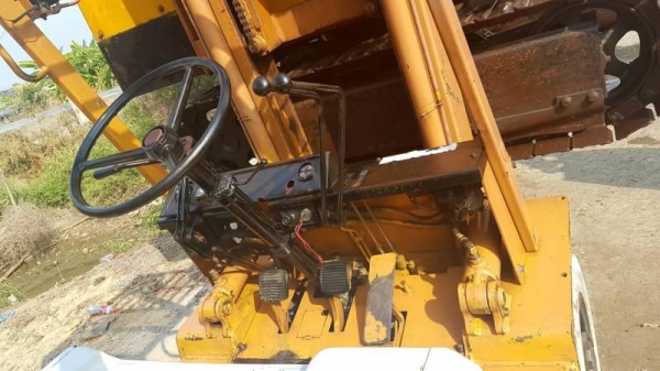 ขายด่วนรถยกKOMATSU FG25-10ยก2.5ตันยกสูง4เมตรเกียรออโต้รถนอกเพิ่งนำเข้ามายังไม่เคยใช้งานในเมืองไทยเลย
