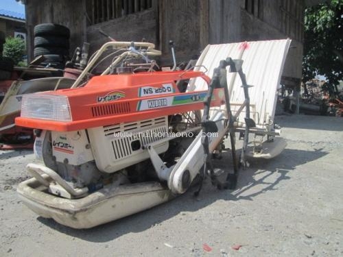 ราคาพิเศษ 9,000 บาท!! รถปลูกข้าวดำนาเดินตาม KUBOTA NS250-DS รหัสสินค้า : 80903873 www.nihonmono.com