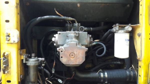 Komatsu PC200 รุ่น7 Komatsu PC200 รุ่น7