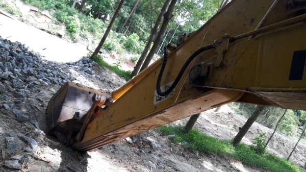 Komatsu PC200 รุ่น7